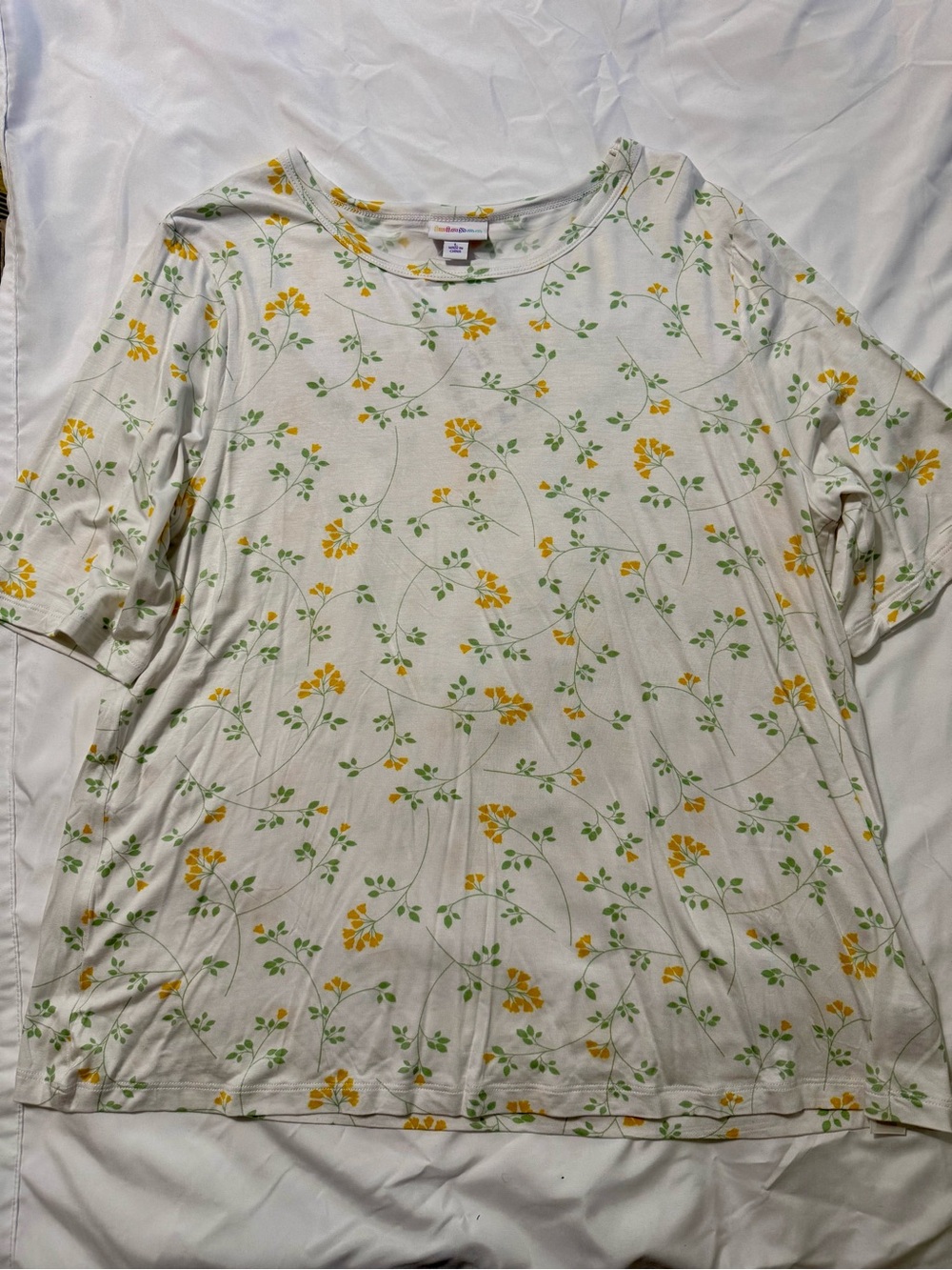 NWT Women's White Floral Short Sleeve Top by Lularoe, Large